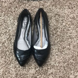 Life Stride Black Flats